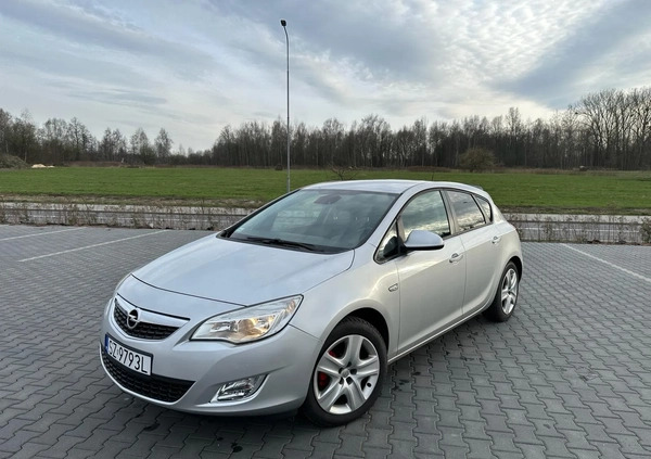 Opel Astra cena 27500 przebieg: 113000, rok produkcji 2010 z Zabrze małe 211